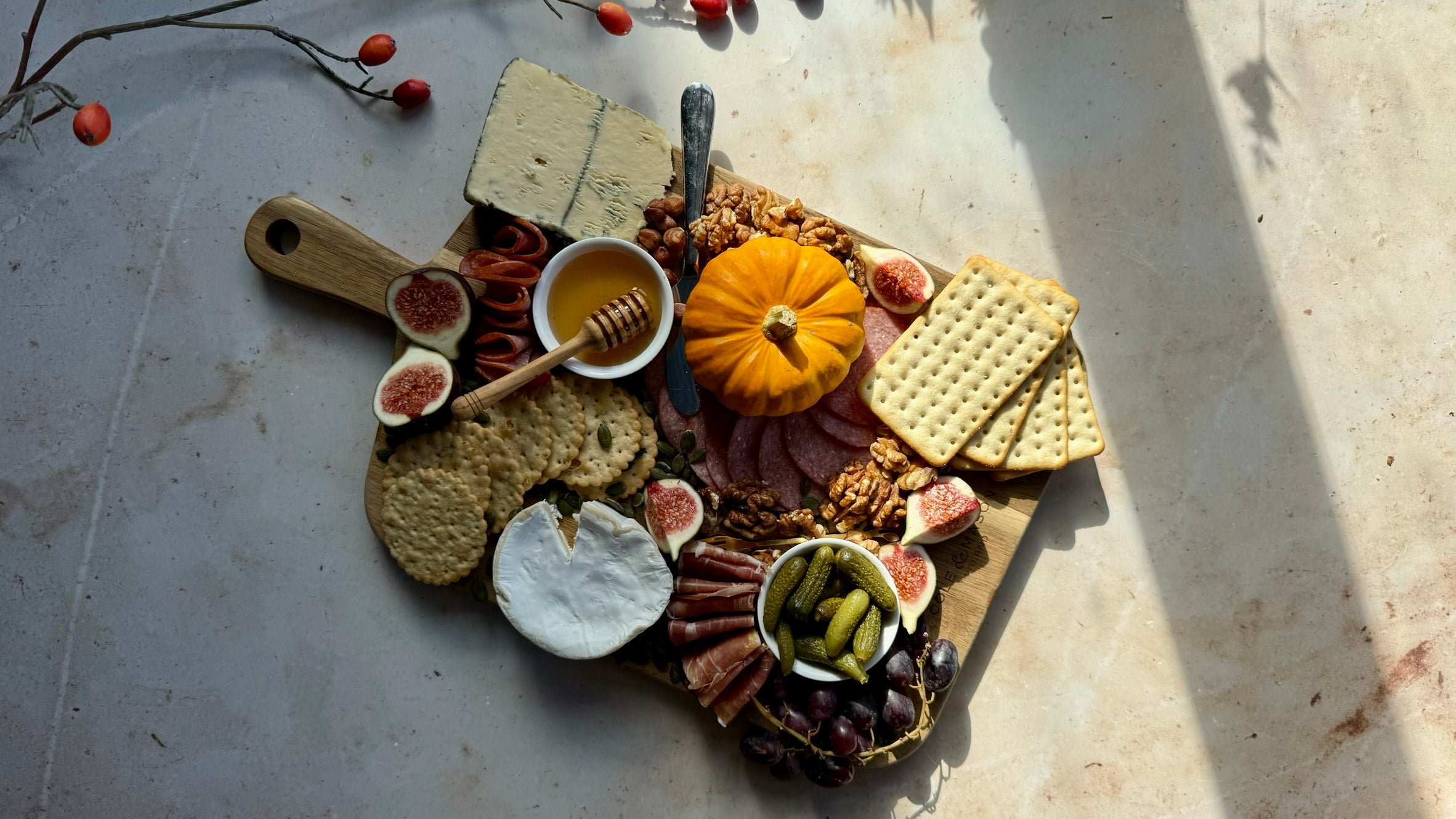 How To Create An Autumn Inspired Charcuterie Board